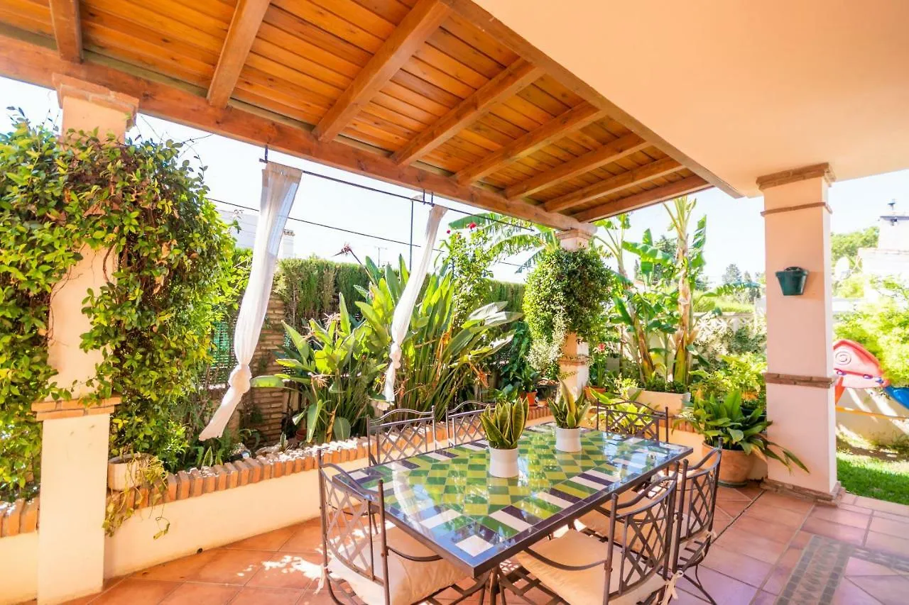 Cubo'S Villa Palacio Valdes 托雷莫利诺斯