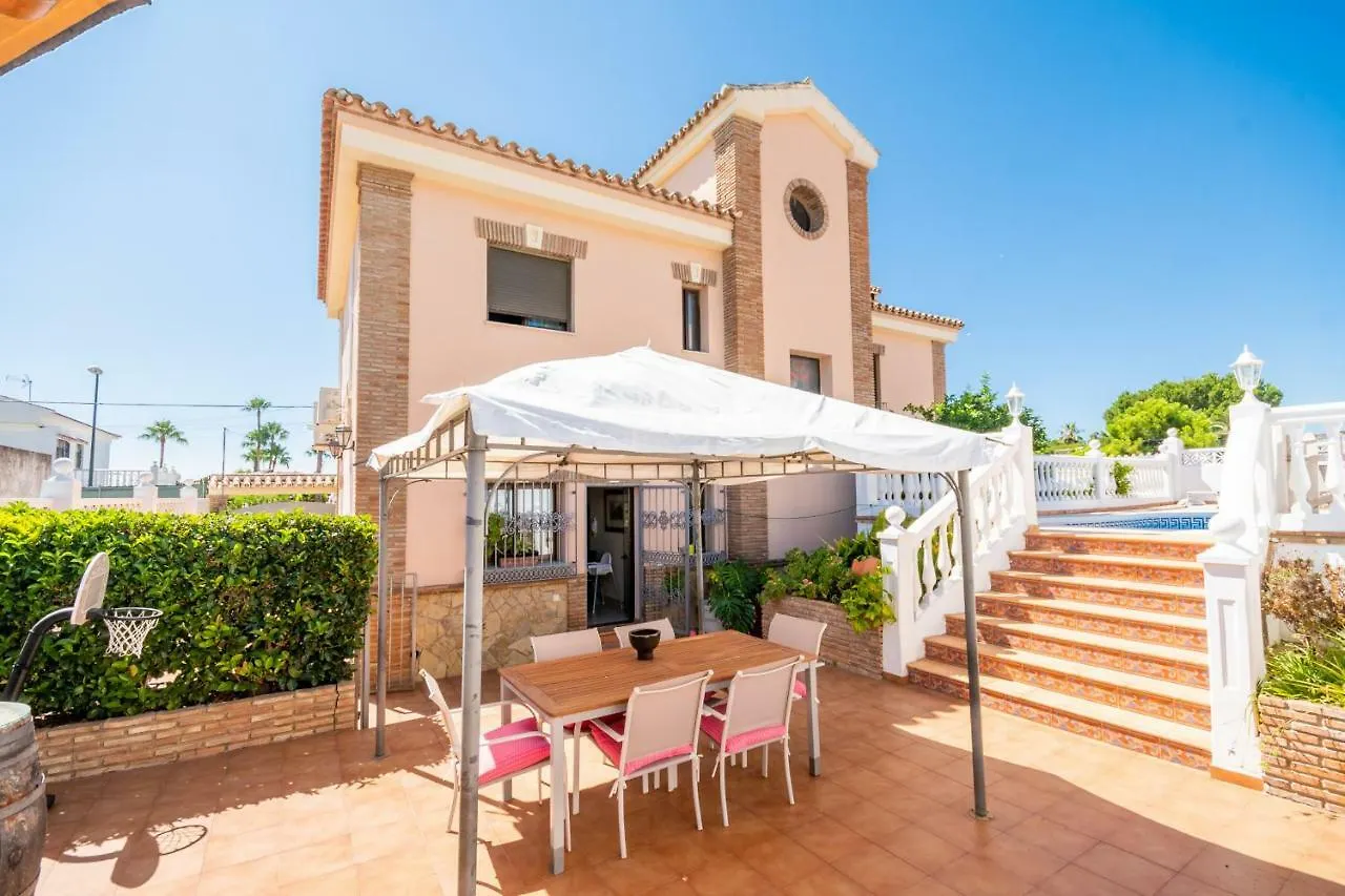 Cubo'S Villa Palacio Valdes 托雷莫利诺斯