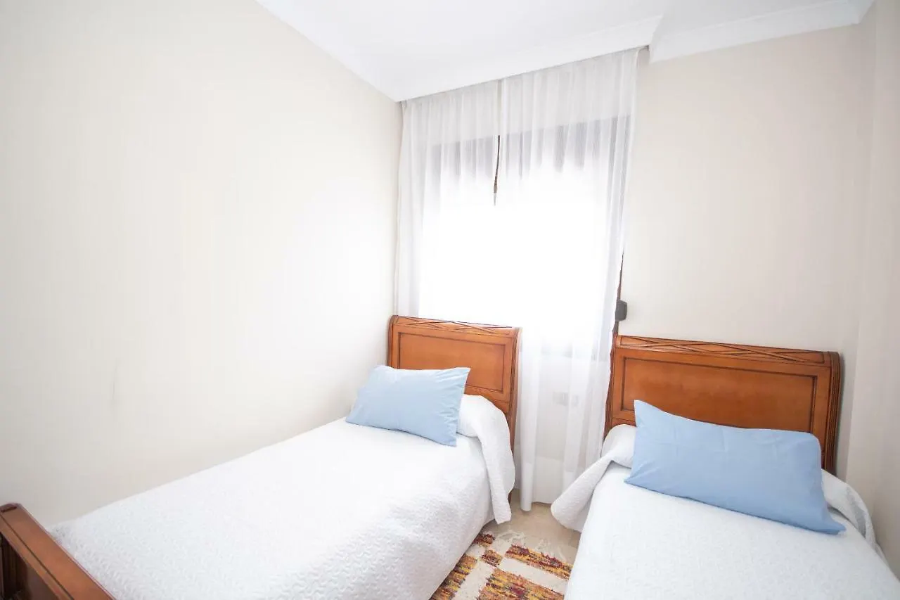 Cubo'S Villa Palacio Valdes 托雷莫利诺斯